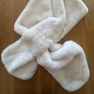 Saks 5th Ave faux fur white bridal scrave